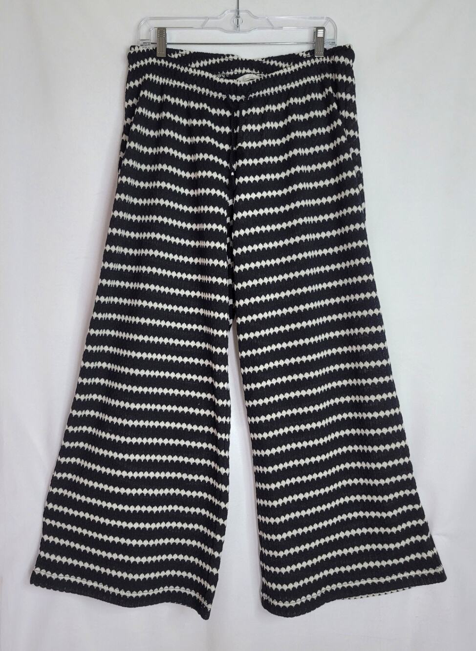 NWT Black & White H&M Mama Maternity Textured Wide Leg Crochet Pants Size Large